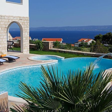 Villa Nera Bol Exterior photo