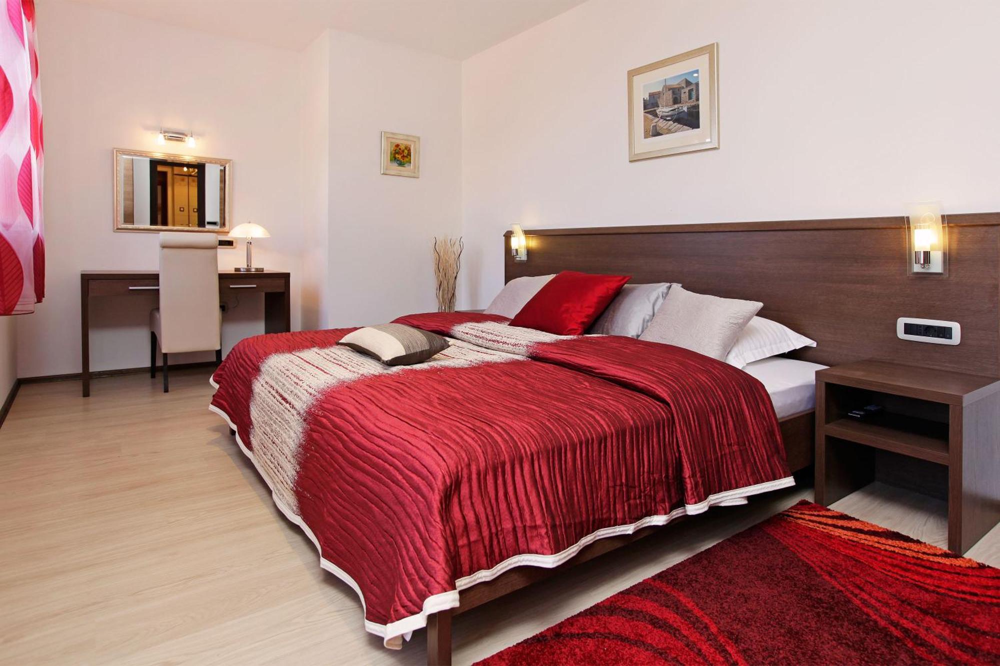 Villa Nera Bol Room photo