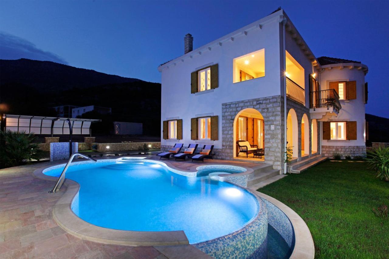 Villa Nera Bol Exterior photo
