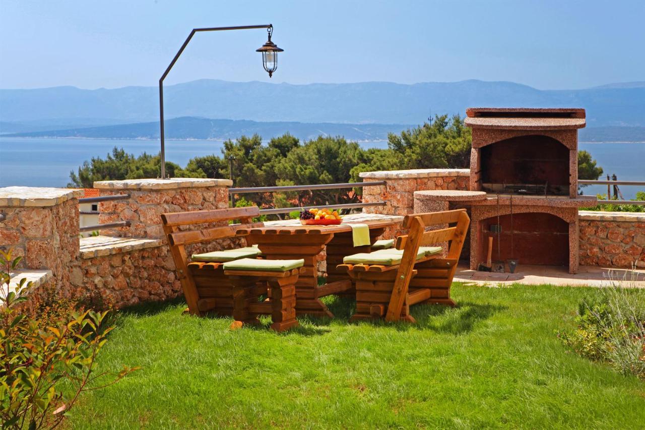 Villa Nera Bol Exterior photo