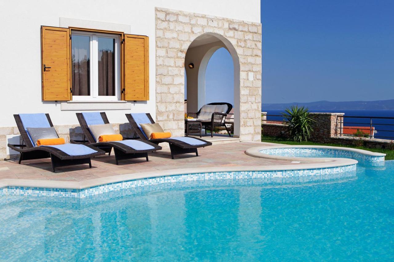 Villa Nera Bol Exterior photo